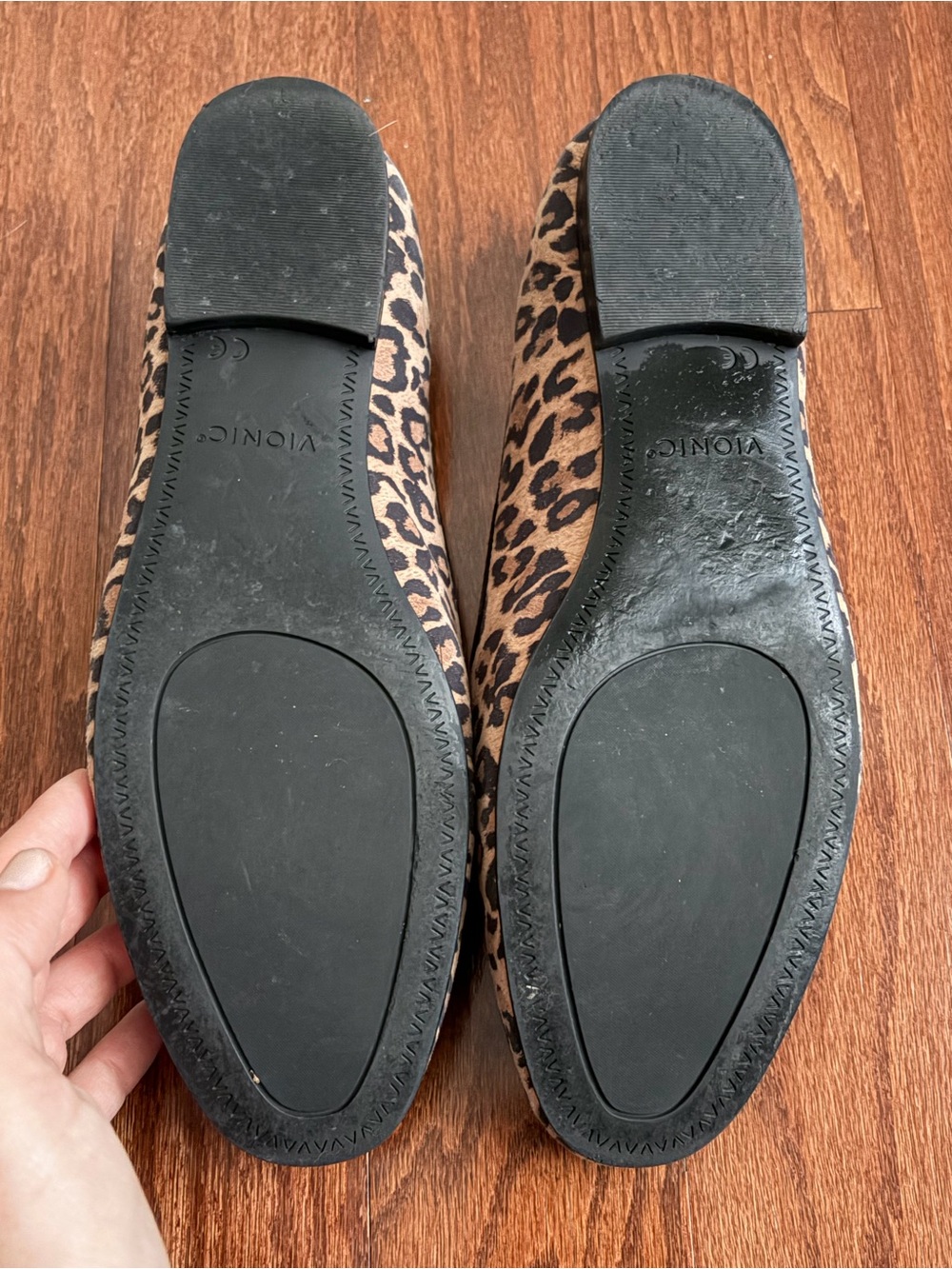 Vionic Willa 2.0 Slip-on Leopard Print Loafers, size 8 - Picture 8 of 8